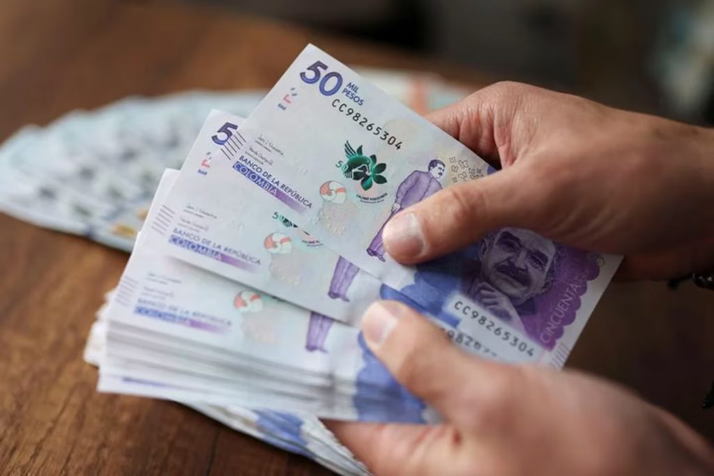 Dinero - Billetes de 50.000 pesos Colombianos